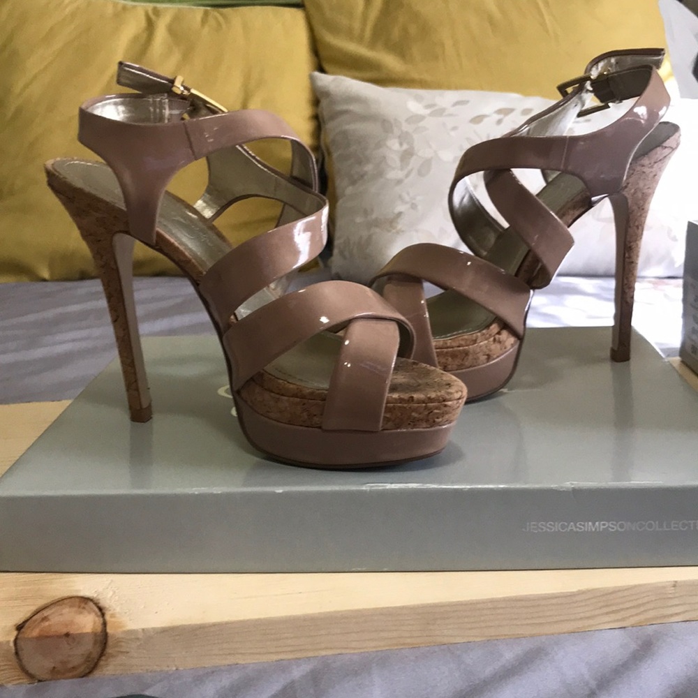Jessica Simpson nude pumps